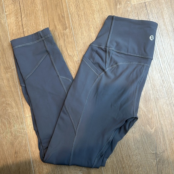 Lululemon All The Right Places Crop 23” size 2 - Picture 2 of 3